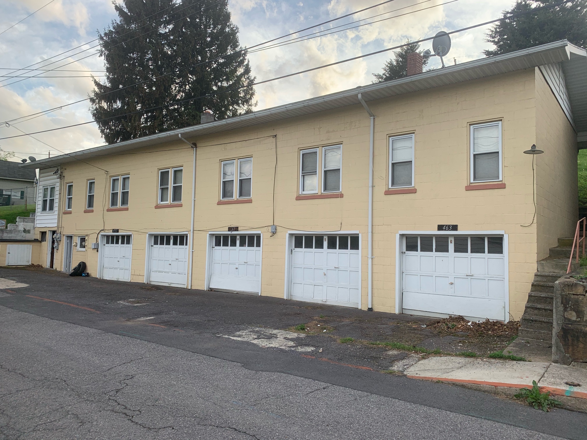 459 Walnut Street